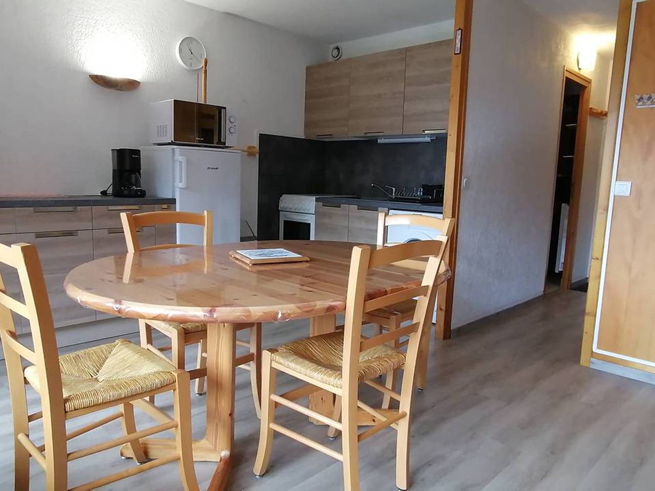 Ganze Wohnung, Studio in Saint-Jean-d'Aulps mit Privatpool in Saint-Jean-d'Aulps, Les Portes du Soleil