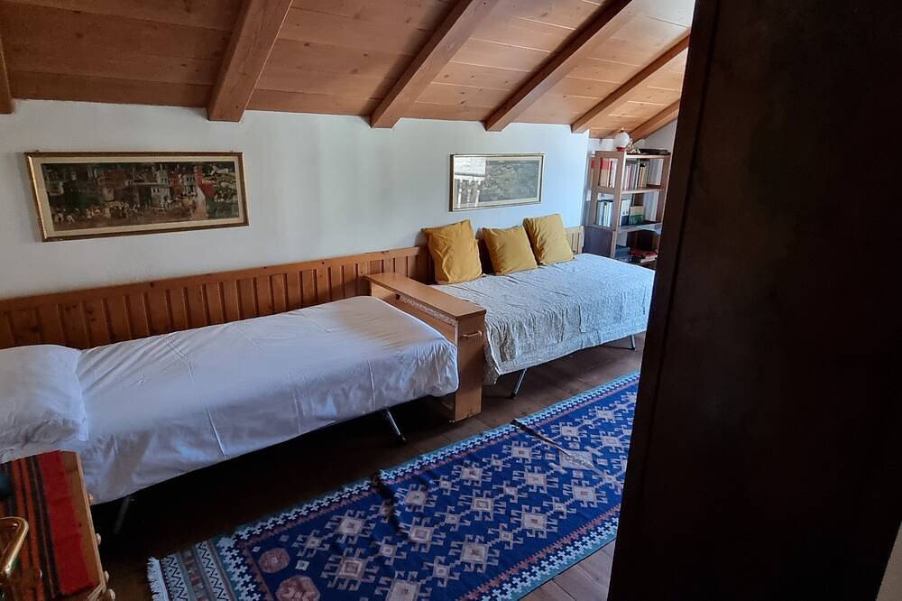 Entire apartment, Spacious penthouse at d'Ampezzo Cortina, the pearl of the Dolomites in Cortina d'Ampezzo, Dolomiti Superski