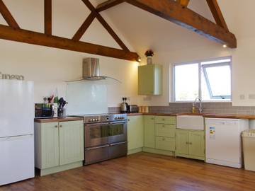 Lodge for 4 People in Mid-Wales, Powys, Photo 4