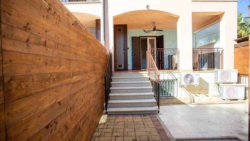 Appartamento vacanze per 6 persone, con piscina e giardino - 1