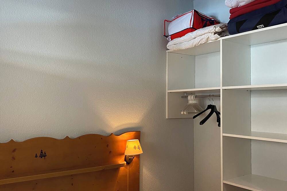 Entire apartment, Splendid T2, unobstructed view, snow front, foot of slopes and hike start in Arvieux, Queyras