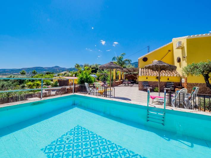 Casa rural para 6 personas, con terraza y jardín, Se admiten mascotas en Alhaurín de la Torre - 3