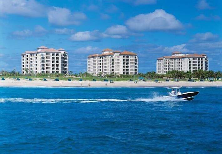 Hotel for 4 people, with pool and hot tub in Singer Island