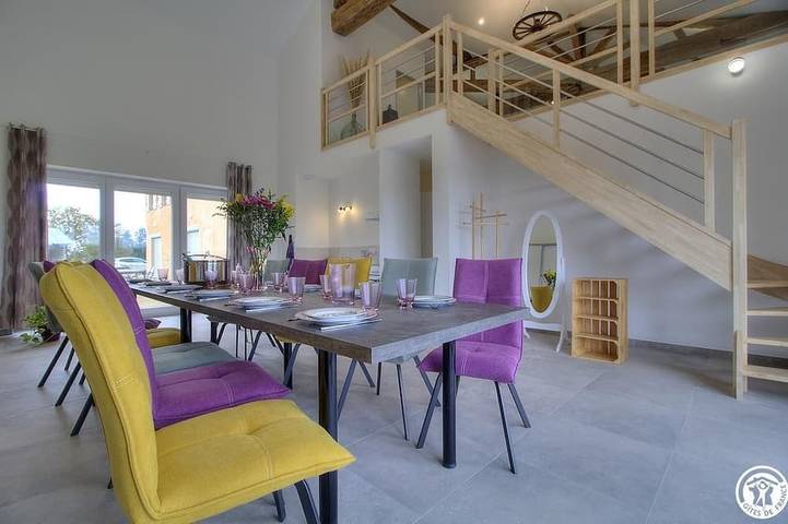 Location de vacances pour 12 personnes, avec Jardin à Saint-Bénigne