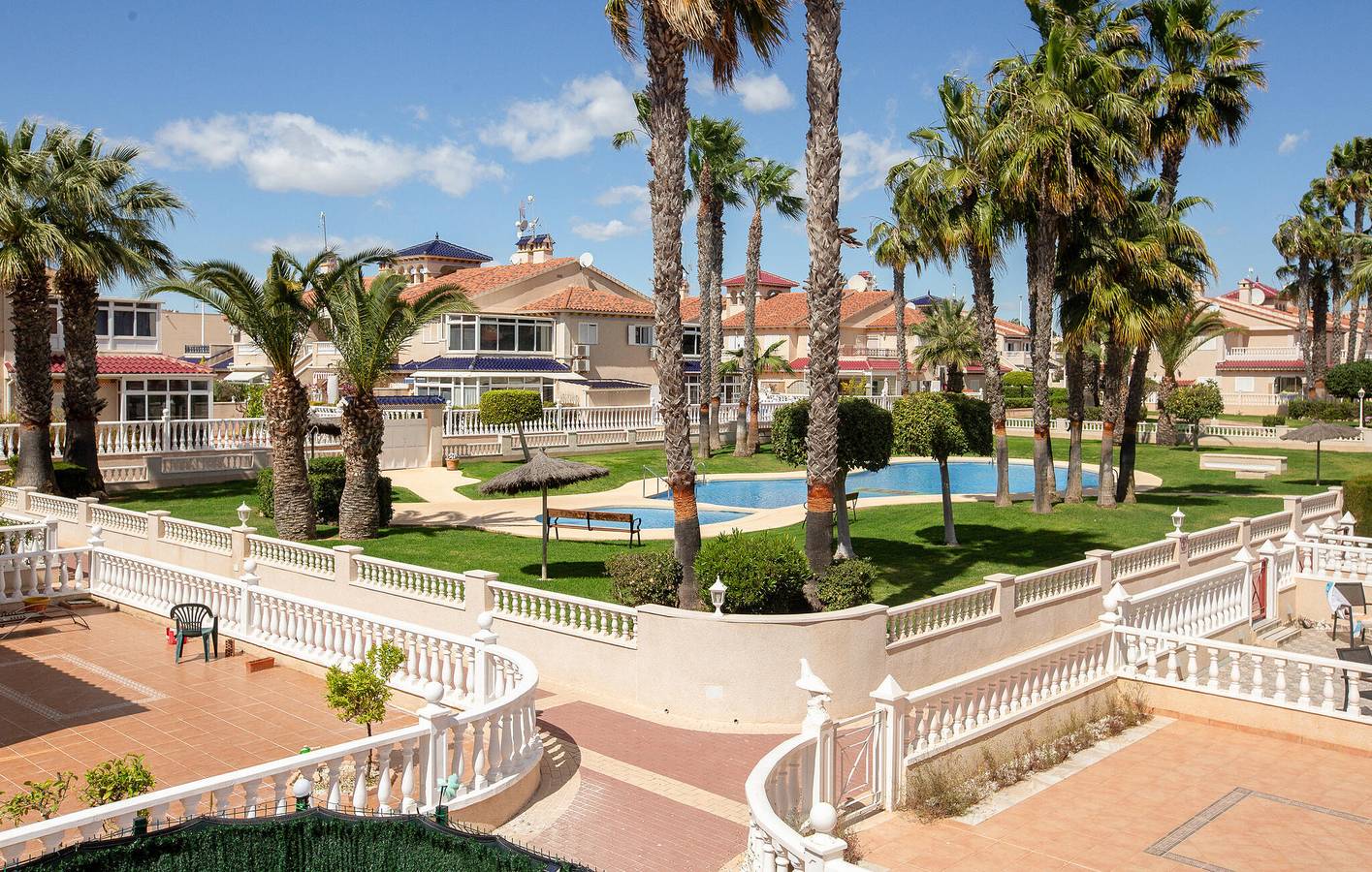 Appartement am Strand mit Pool, Terrasse und AC in Orihuela, Costa Blanca