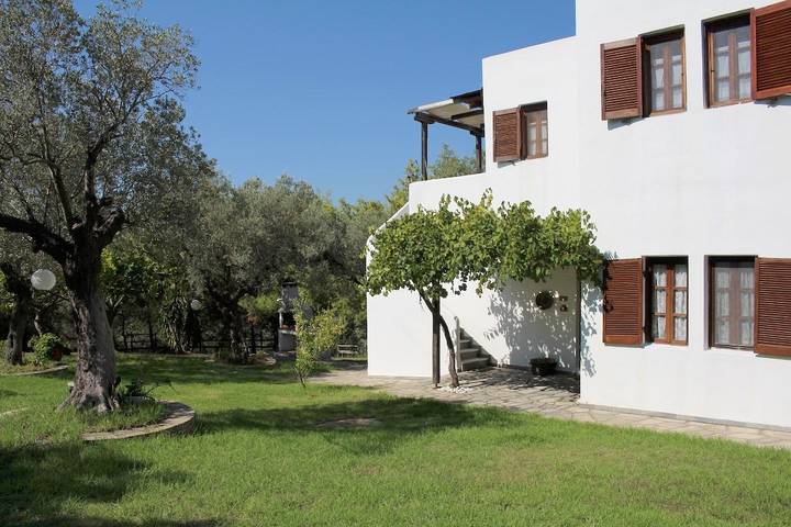 Ferienwohnung für 4 Personen, mit Terrasse und Garten in Chalkidiki - 2