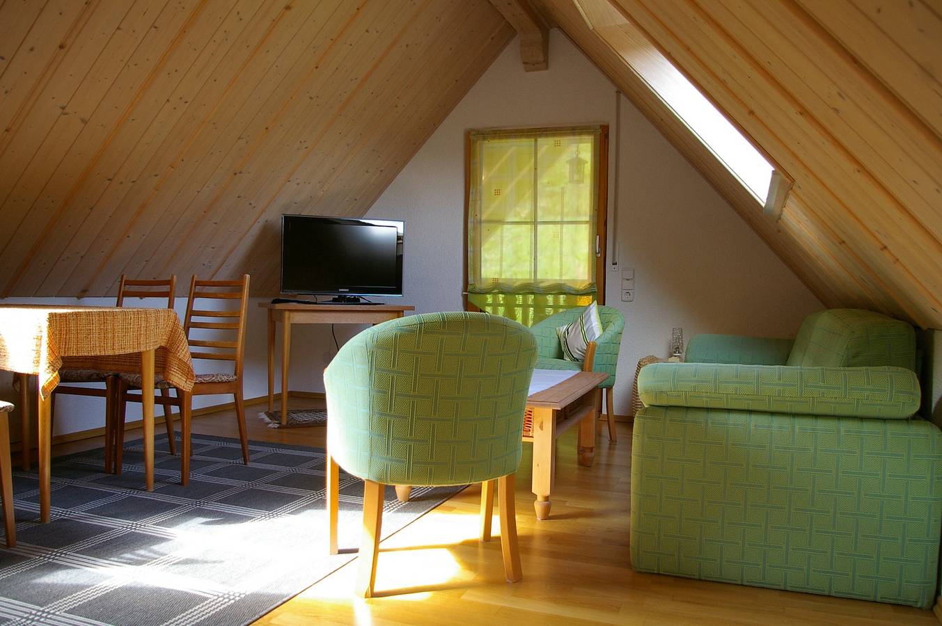 Ganze Wohnung, Ferienwohnung 'Anna' mit Bergblick, privatem Garten und Balkon in Ottenhöfen im Schwarzwald, Mittlerer Schwarzwald