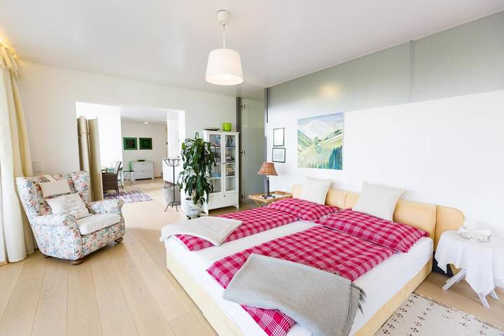 Ferienwohnung für 5 Personen, mit Whirlpool und Garten sowie Pool, kinderfreundlich in Gmunden - 4