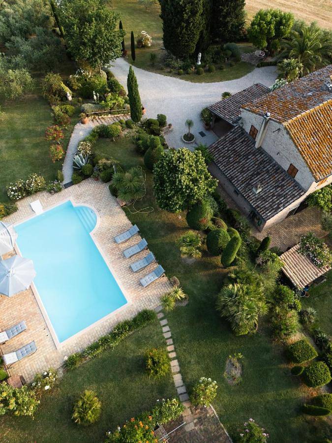 Ferienhaus für 8 Personen, mit Balkon und Terrasse sowie Garten und Pool