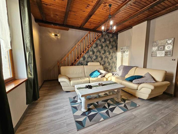 Gîte pour 7 personnes, avec vue et jardin, adapté aux familles à La Houssière - 4