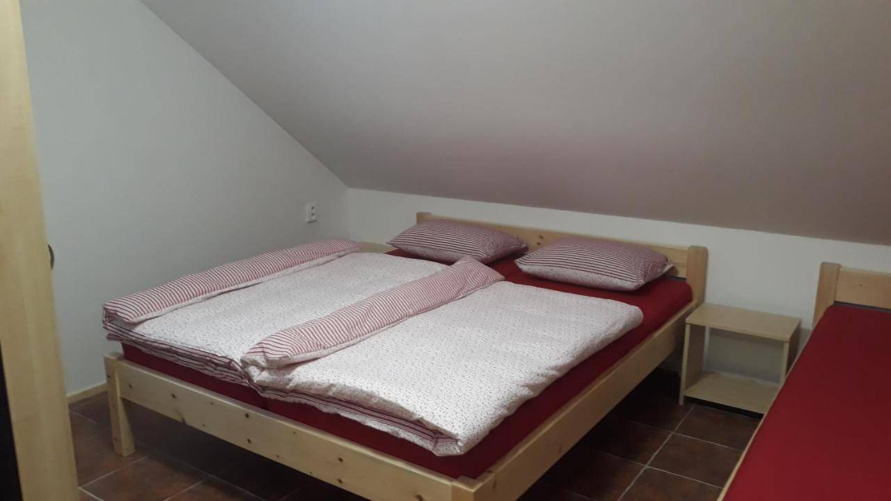 Ganze Wohnung, Apartmány U tety Hedy in Stárkov, Region Nachod