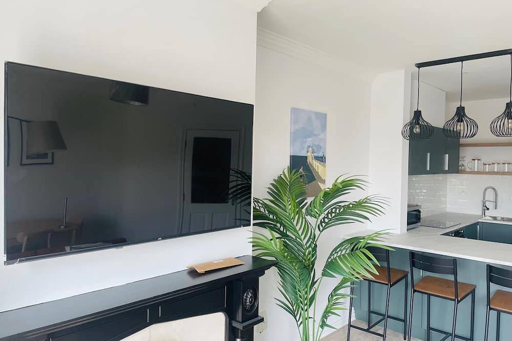 Ganze Wohnung, Modern and Spacious No. 5 - sleeps 6 - free parking in Galway, County Galway