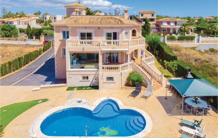 Ferienhaus für 7 Personen, mit Whirlpool und Garten in Sa Torre