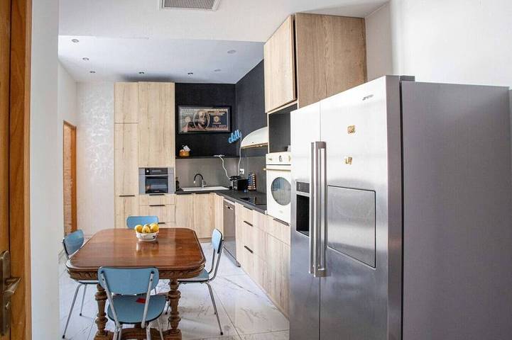Château pour 7 personnes, avec Jardin dans Rhône - 4
