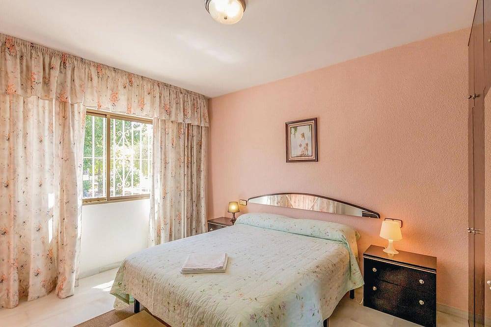 Entire apartment, 3 bedroom lovely apartment in Malaga in Churriana, Malaga