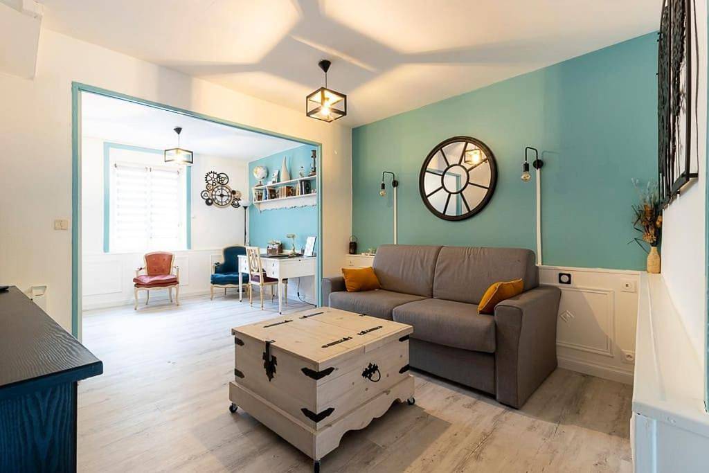 Appartement entier, One-Bedroom Apartment in Malestroit, Région de Vannes