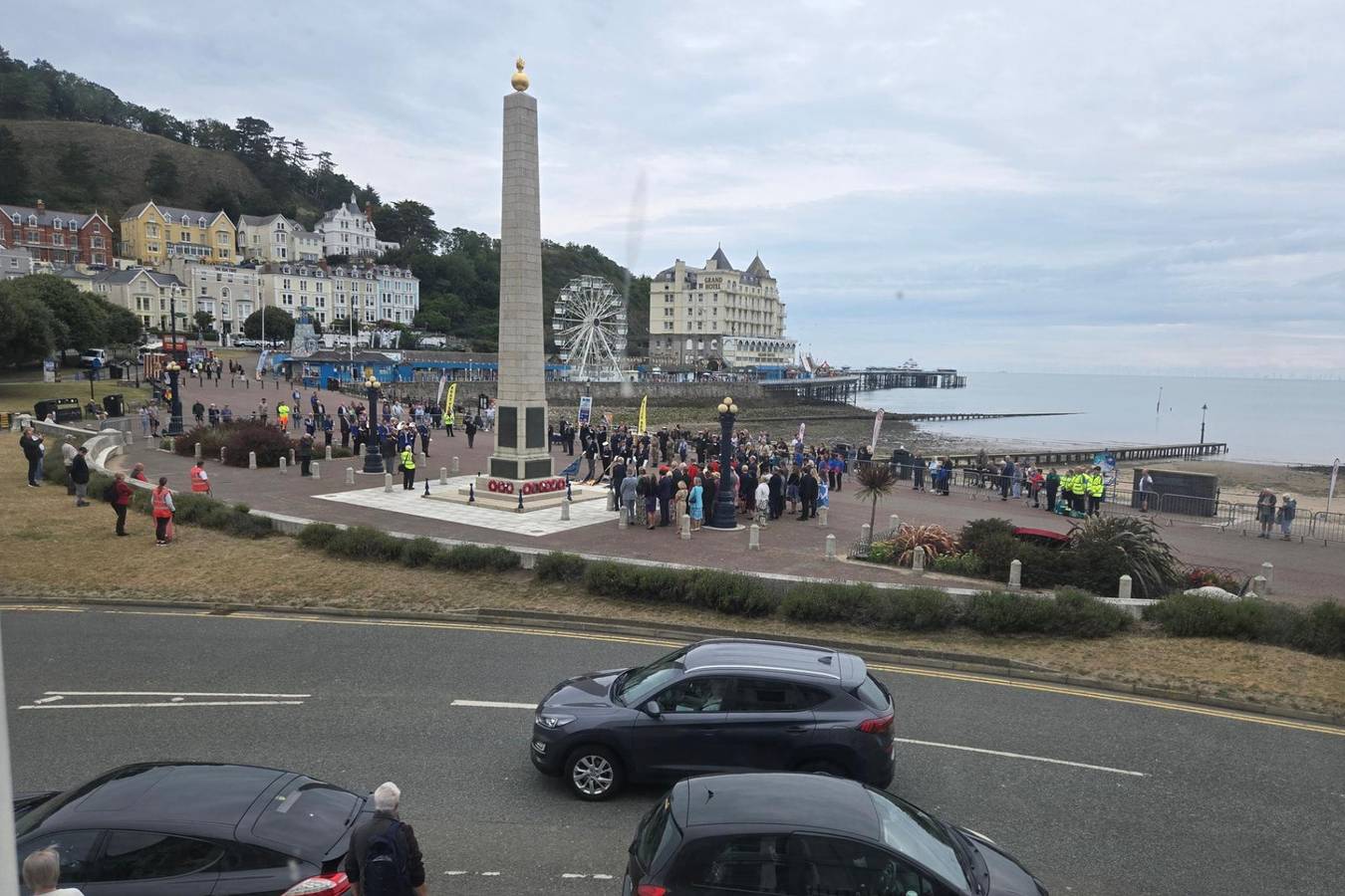 Entire holiday apartment, Seaview 2 bedroom Apartment Sleeps 4 in Llandudno, Conwy region