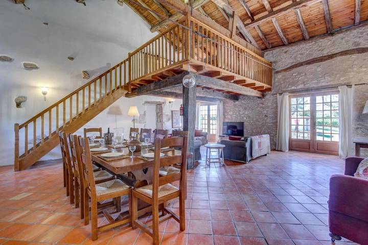 Location de vacances pour 12 personnes, avec jardin et piscine à Gageac-et-Rouillac - 4