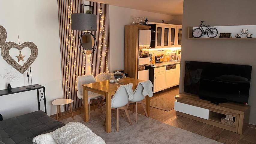 Ganze Wohnung, Apartment „Villa-Tom“ mit privater Terrasse, WLAN und Klimaanlage in Wildau, Dahme-Seengebiet