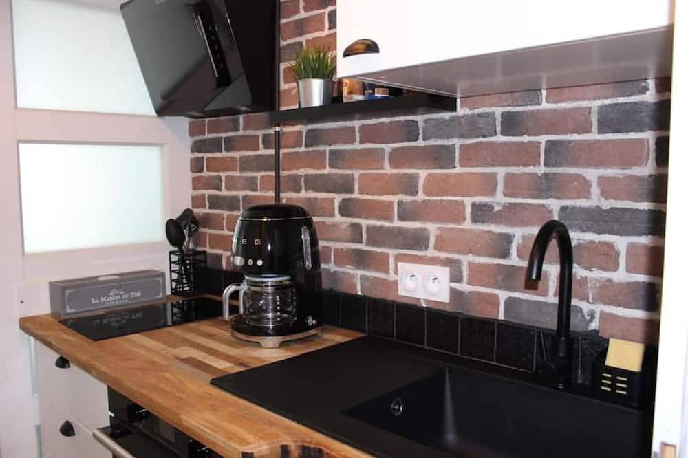 Entire apartment, The Clissonnais workshop in Clisson, Nantes region