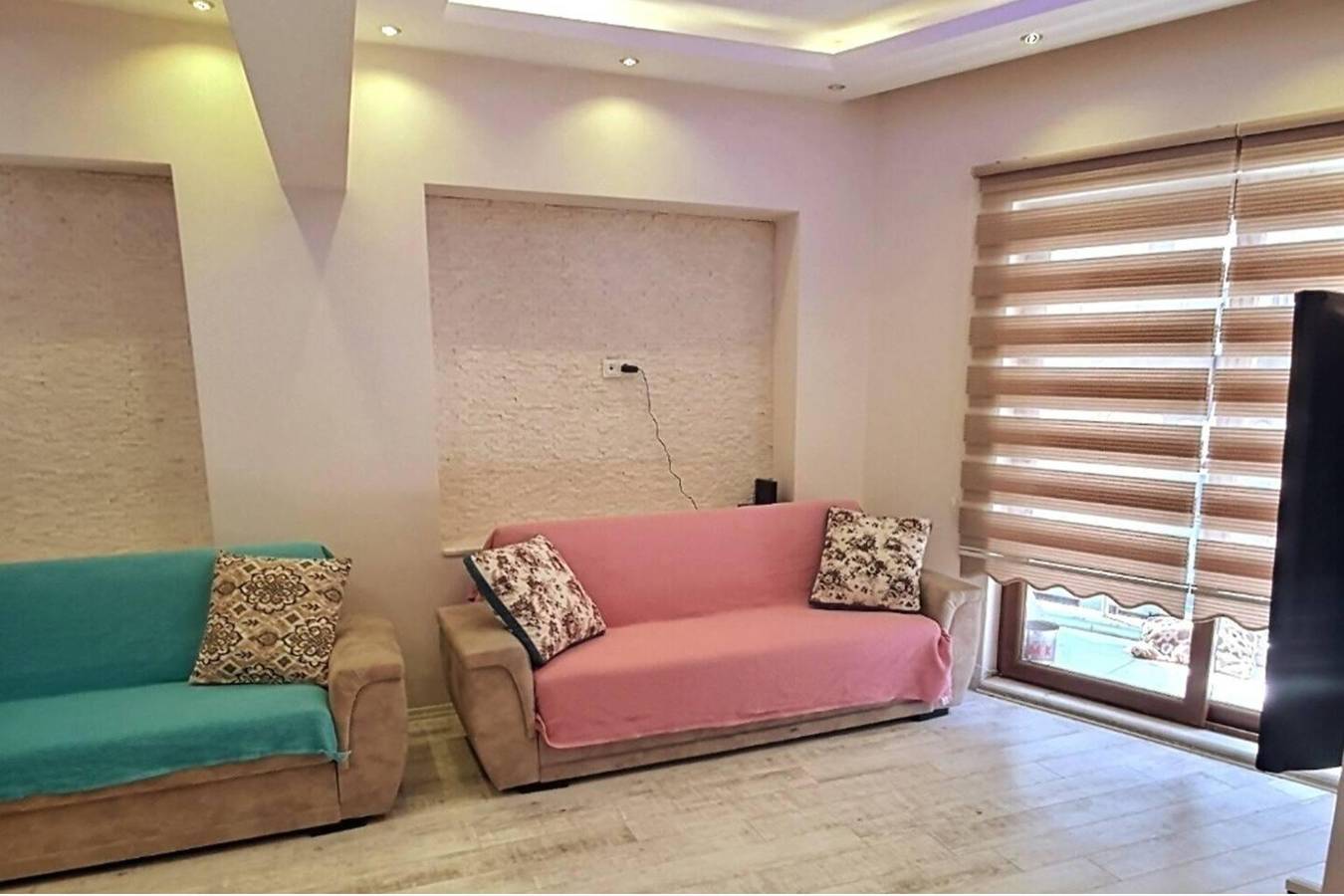 Entire holiday apartment, Central 1 Bed w Balcony, Sea Views & Roof Terrace in Alanya, Antalya Province