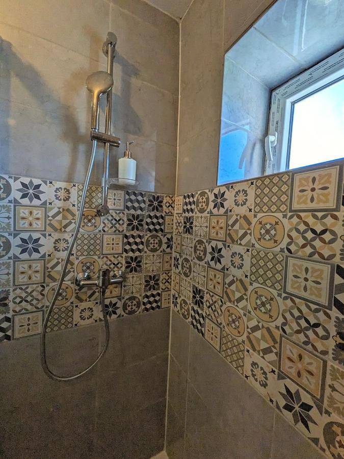 Gîte pour 4 personnes, avec vue sur le lac ainsi que terrasse et vue à Creil - 4