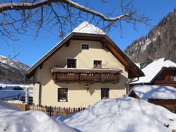 Ferienhaus für 5 Personen, mit Balkon und Terrasse sowie Garten in Zederhaus