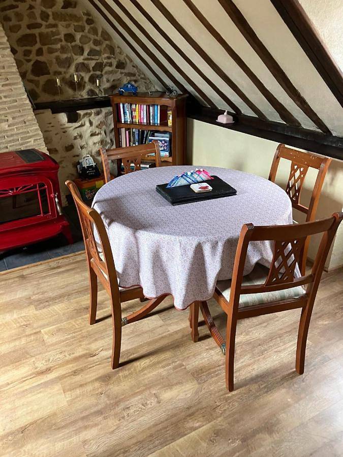 Location de vacances pour 8 personnes, avec piscine et vue ainsi que jardin et vue sur le lac, animaux acceptés à Chemiré-en-Charnie - 4