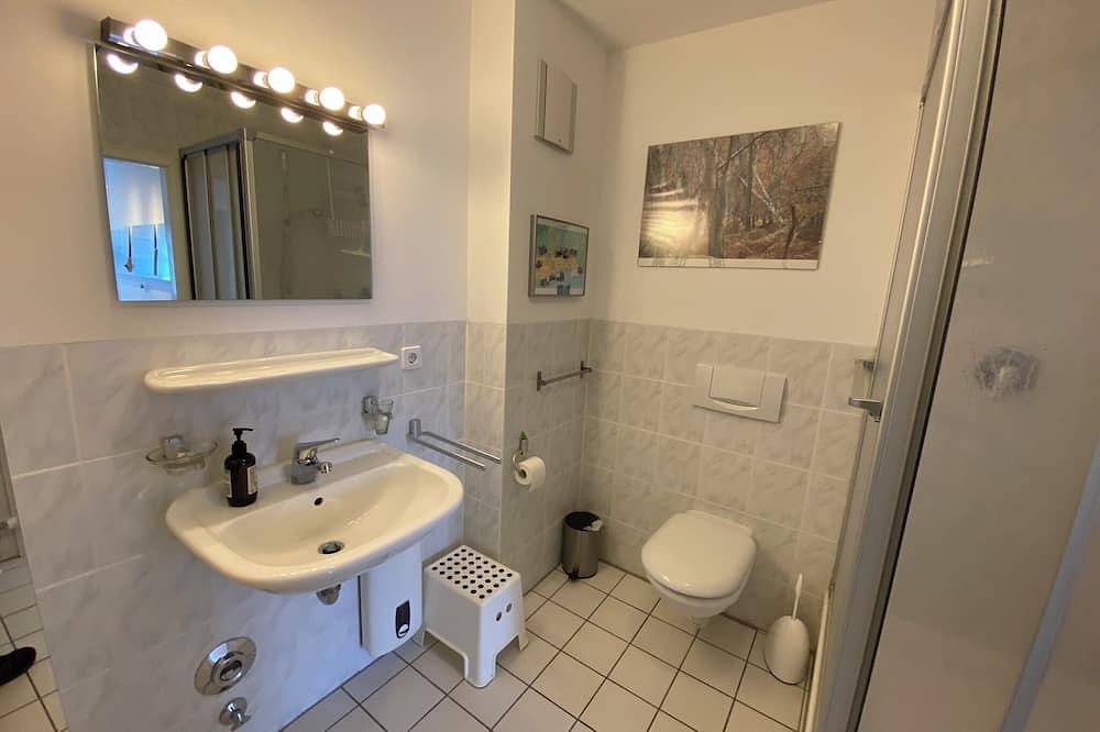 Ganze Wohnung, Hetz mich nicht - moderne Eg-Fewo mit Südterrasse & Strandkorb in Wieck a. Darß in Wieck am Darß, Fischland - Darß - Zingst