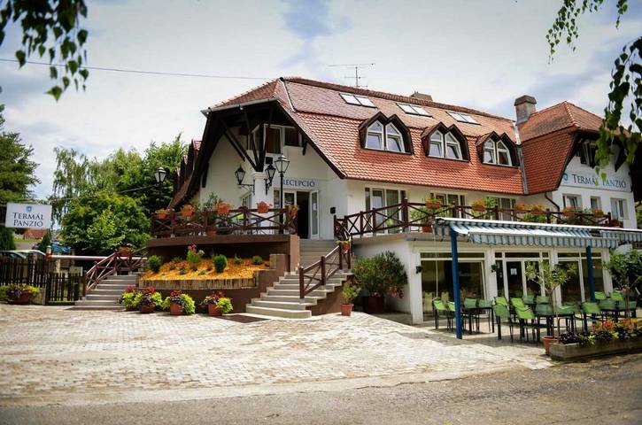 Hotel für 2 Personen, mit Terrasse und Pool sowie Ausblick und Sauna - 1