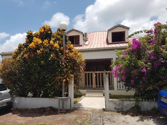 Villa pour 8 personnes, avec jardin ainsi que vue sur le lac et vue, adapté aux familles à Sainte-Anne (Martinique) - 2