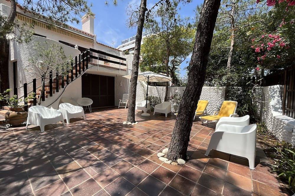 Typisches Haus der Familie und fünf Minuten zu Fuß vom Strand entfernt und das Zentrum von Monte Gordo in Monte Gordo, Faro Distrikt