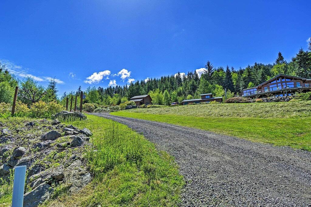 Picturesque Port Angeles Cabin w/ Fire Pit! in Hurricane Ridge