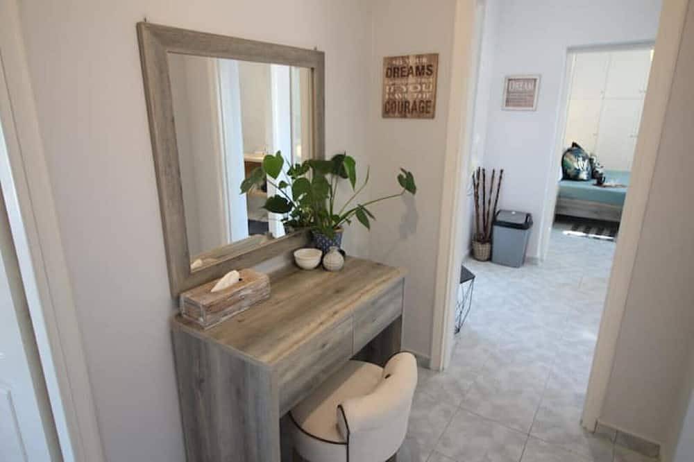 Seadream Beachfront Villa with sea view and jacuzzi in Almyrida, Vámos