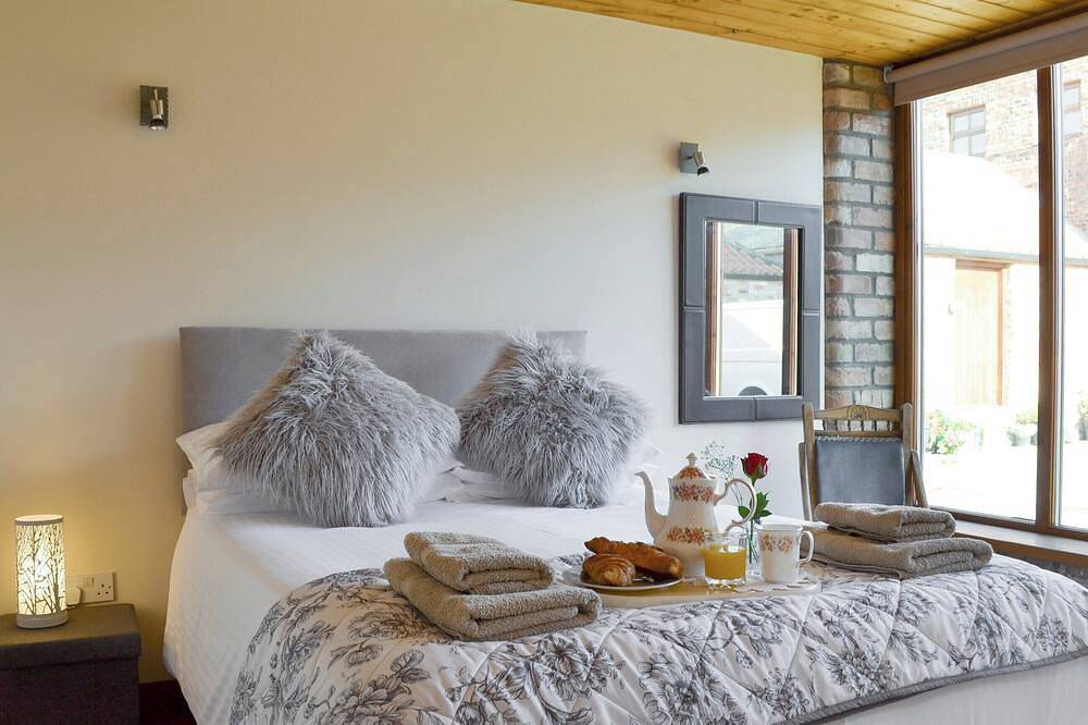 6 bedroom accommodation in Hornsea in Hornsea, East Riding of Yorkshire