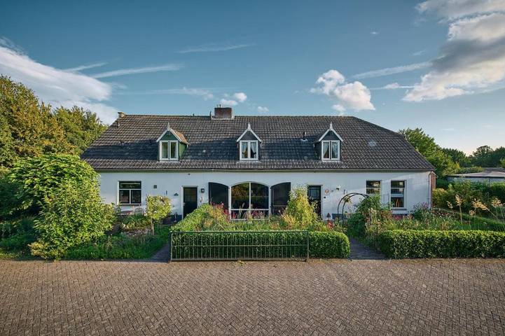 Chambre d’hôte pour 5 personnes, avec Terrasse ainsi que Jardin et Vue dans Kaatsheuvel
