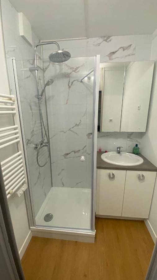 Gîte pour 2 personnes, avec vue dans Office De Tourisme De Royat Chamalieres - 2