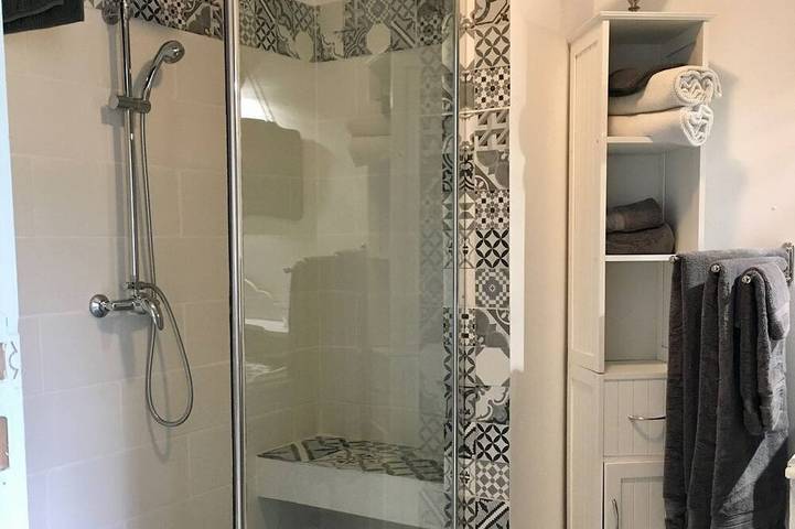 Gîte pour 6 personnes, avec terrasse ainsi que piscine et jardin à Saint-Jean-de-Duras - 3