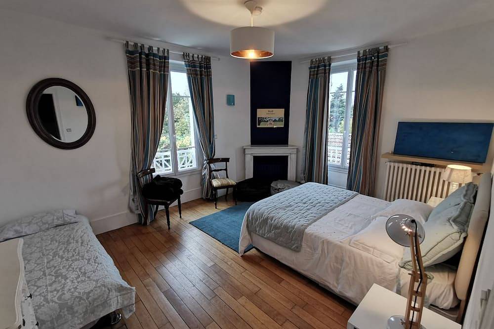Belle maison familiale 12p avec piscine à proximité des Châteaux et de Blois in Cellettes, Région de Blois