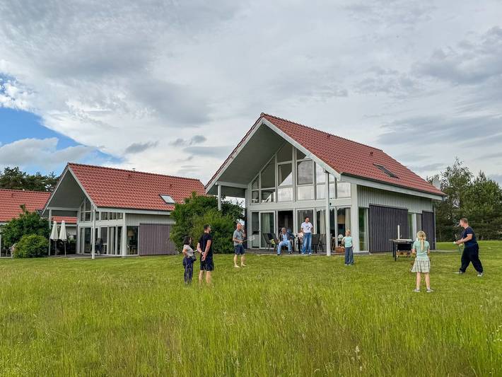 Ferienhaus für 8 Personen, mit Garten und Ausblick sowie Sauna, kinderfreundlich in Röbel-Müritz - 2