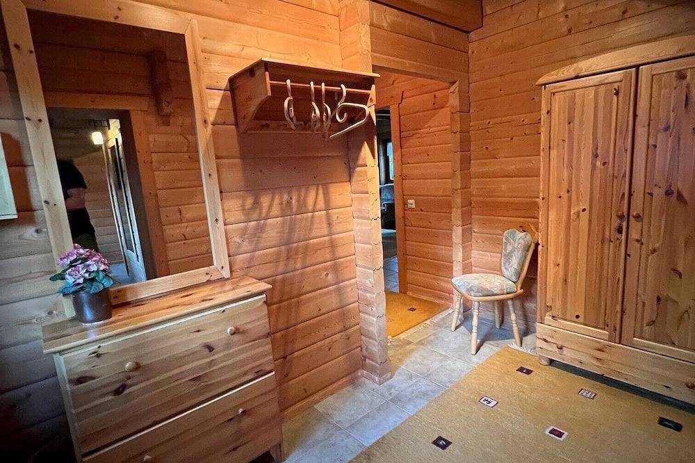 Ganze Wohnung, Ferienwohnung im Holzhaus, 5-10 Min. vom schönen Wandlitzsee entfernt in Stolzenhagen, Wandlitz