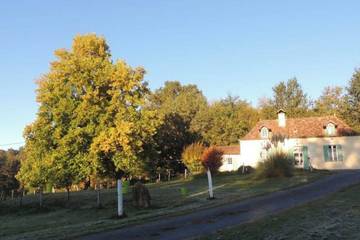 Gîte pour 5 personnes, avec terrasse et jardin à Maurens