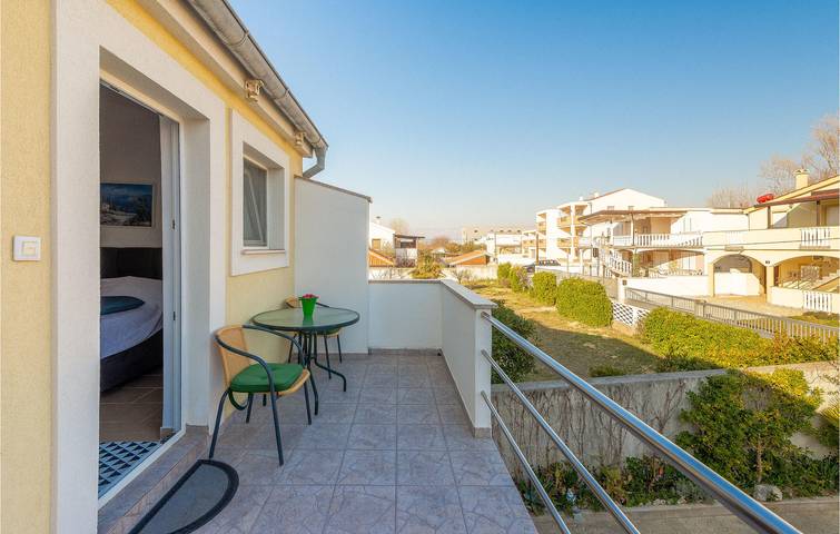 Ferienwohnung für 2 Personen, mit Terrasse in Nin - 2