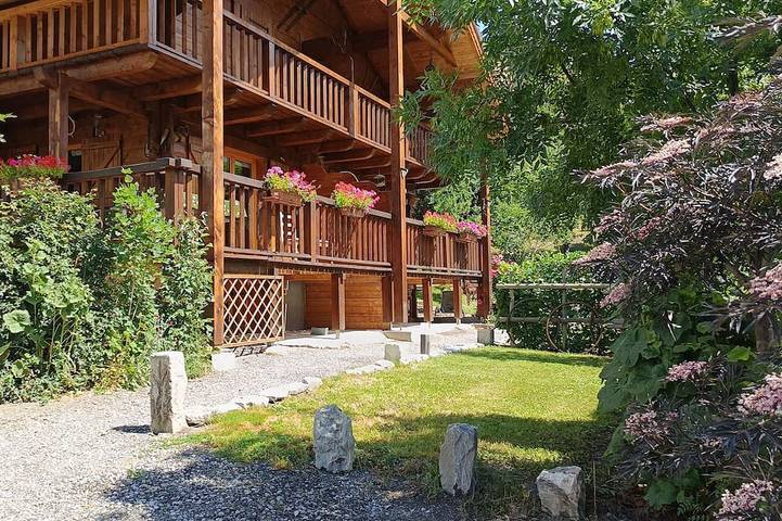 Gîte pour 4 personnes, avec Balcon ainsi que Terrasse et Jardin à Saint-Paul-sur-Ubaye