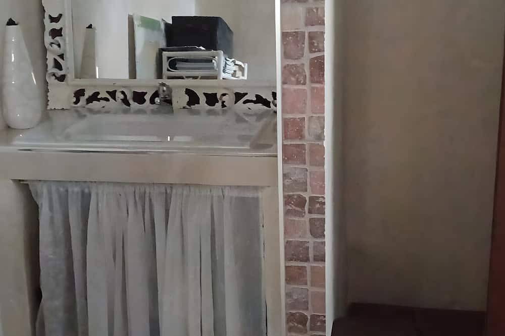 Apartamento entero, Dependencia con Wi-Fi y aire acondicionado in Andría, Parque Nacional Alta Murgia