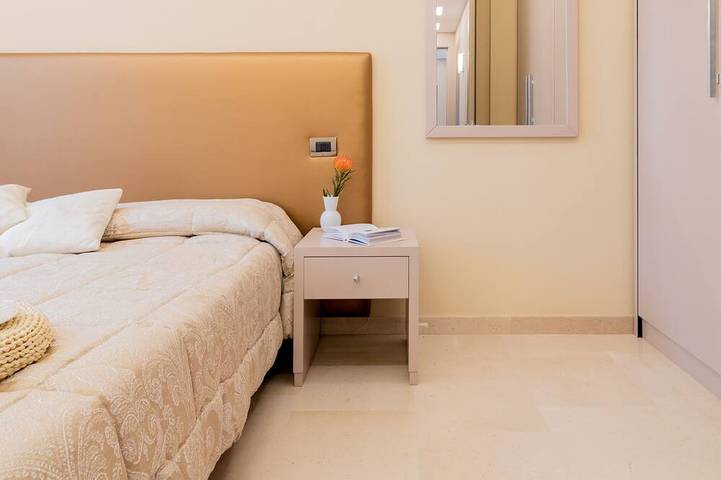 Ganze Wohnung, Elegant Sea View Apartment with Panoramic Patio in Grottammare, Grottammare und Umgebung
