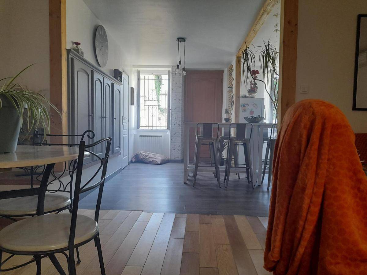 Two-Bedroom House in Septfonds, Quercy