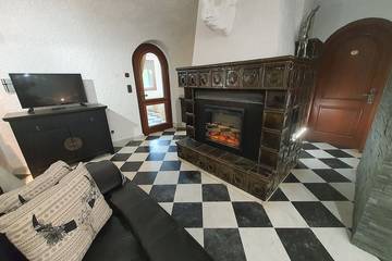 Gîte pour 4 personnes, avec piscine ainsi que jardin et terrasse, animaux acceptés à Soultzeren