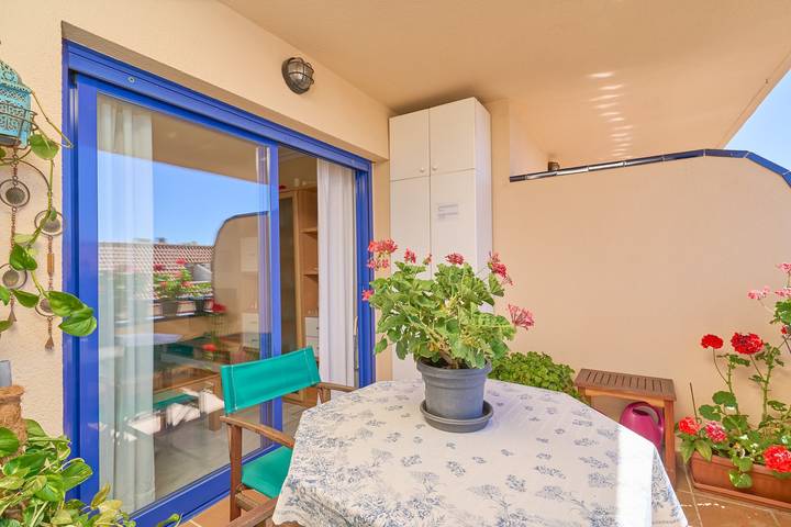 Entire apartment, Apartment 'Argia' with Sea View, Wi-Fi, and Air Conditioning in Playa de Mezquitilla (Algarrobo), Algarrobo