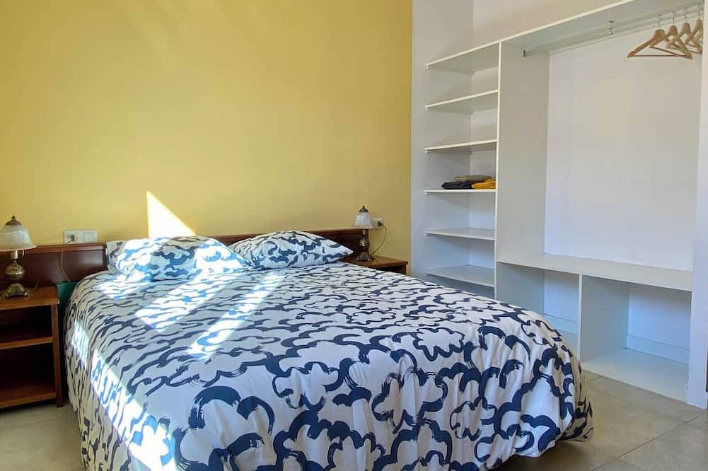 Ganze Wohnung, Comfortable, sunny, apartment, just steps to the beach! in Costa de Galicia